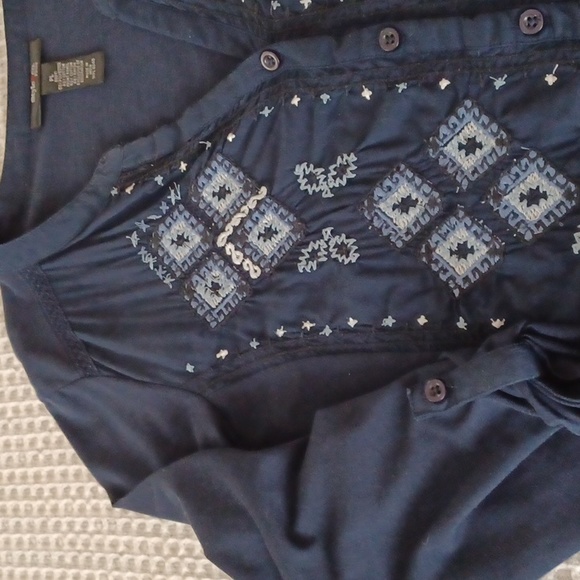 Blouse - Picture 3 of 4